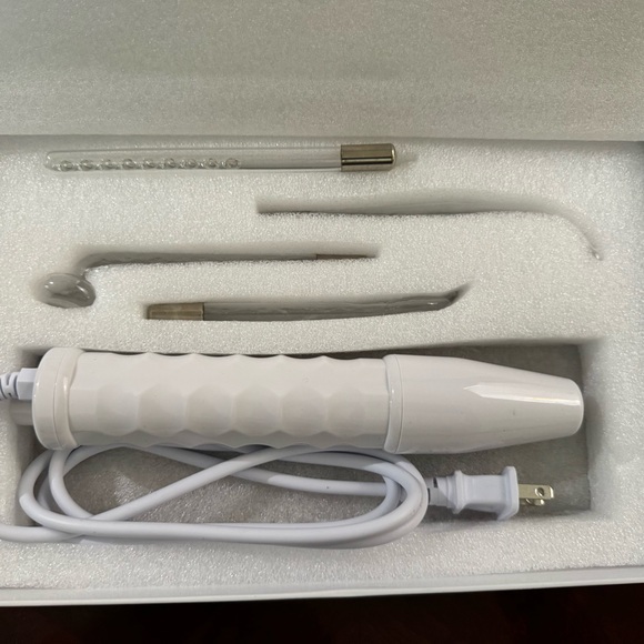 Houzzi Other - White Facial Wand Set